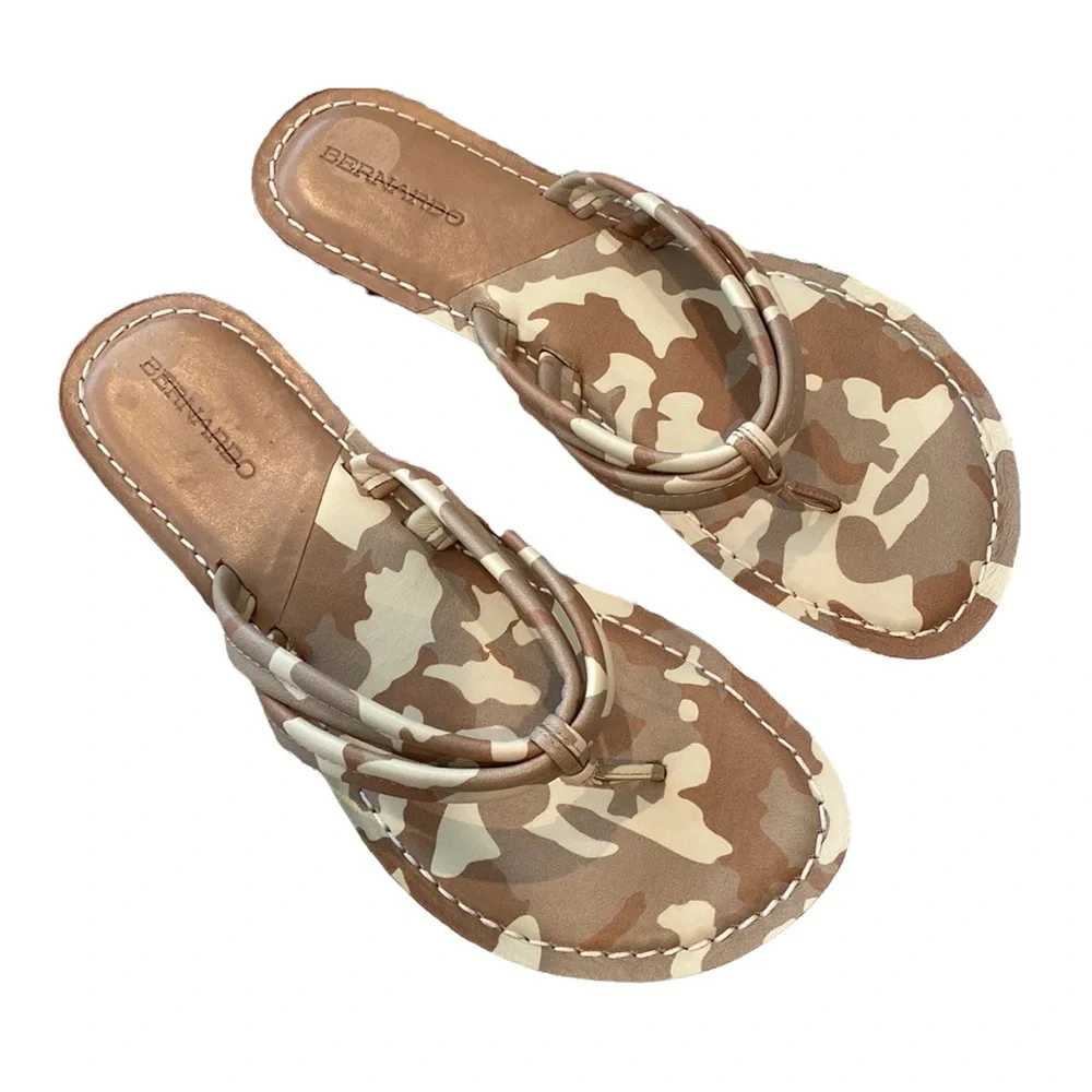 Anthropologie Bernardo Miami Desert Sand Camouflage Flip Flop Sandals NEW 10 - Picture 4 of 10